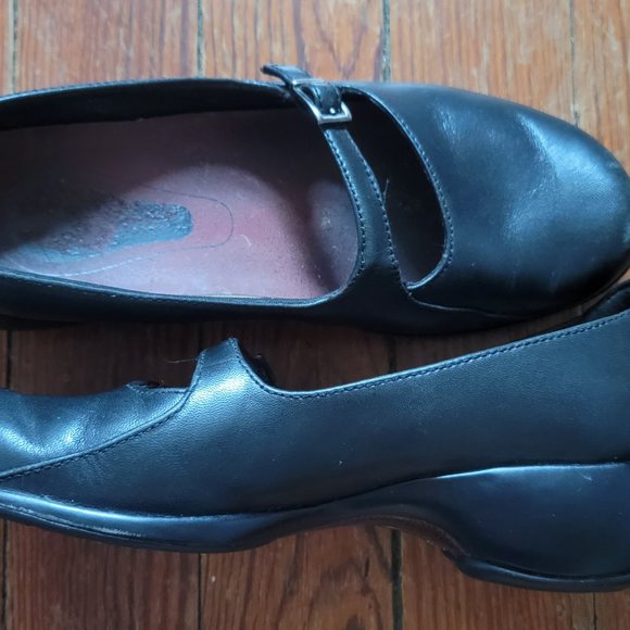 Mary Janes - Size 9 - Black Merrell Emme Spire - Picture 4 of 6